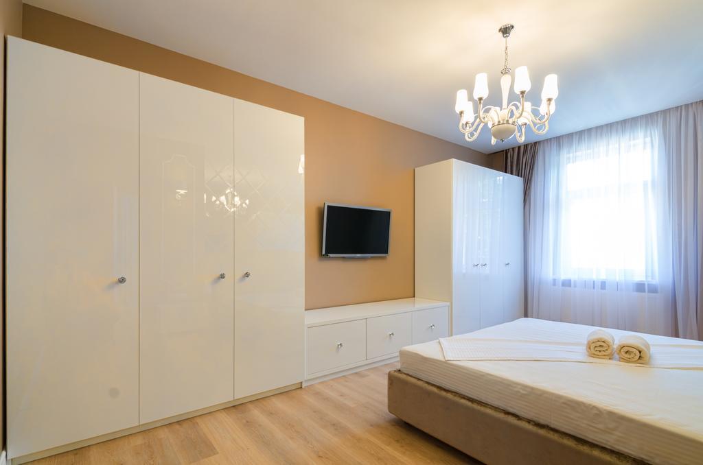 Royal Art-Deco Apartment Lviv Eksteriør bilde