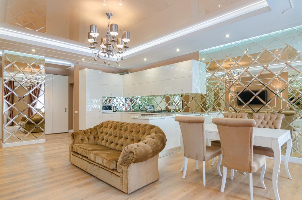 Royal Art-Deco Apartment Lviv Eksteriør bilde